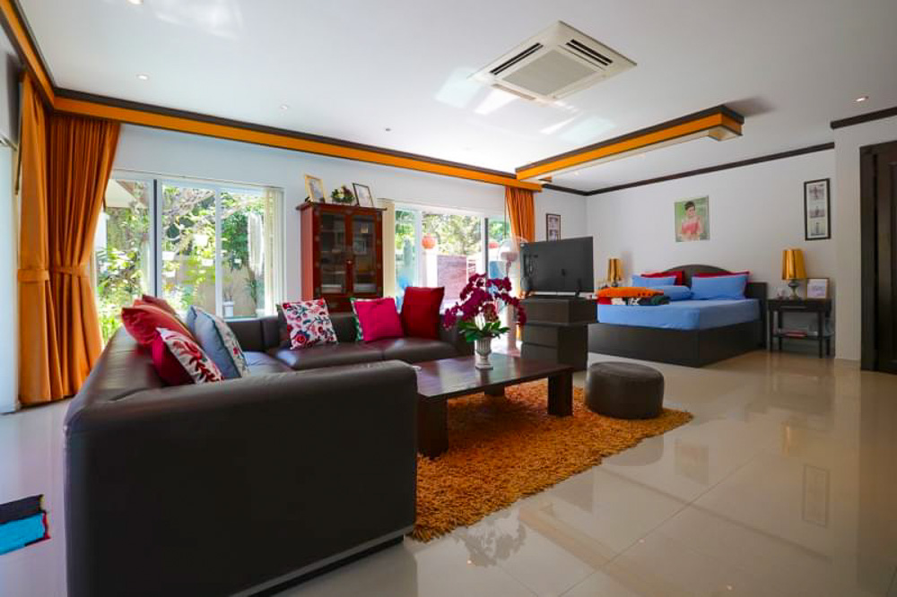 3-BR Family Residence-10