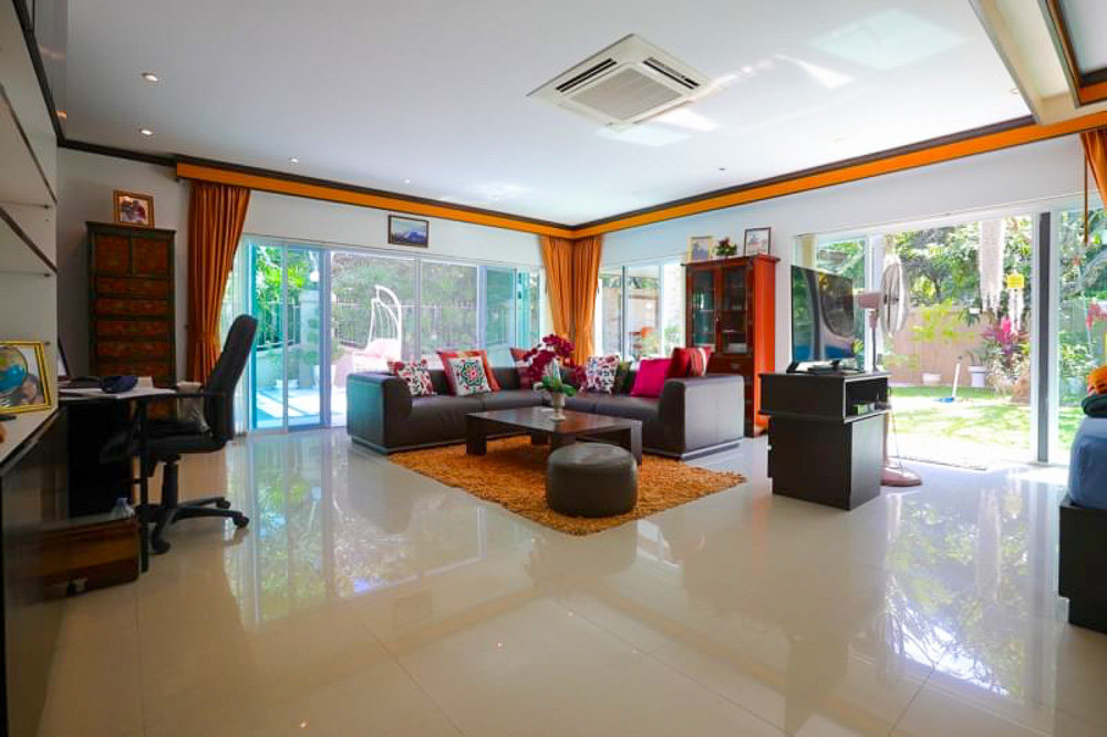 3-BR Family Residence-11