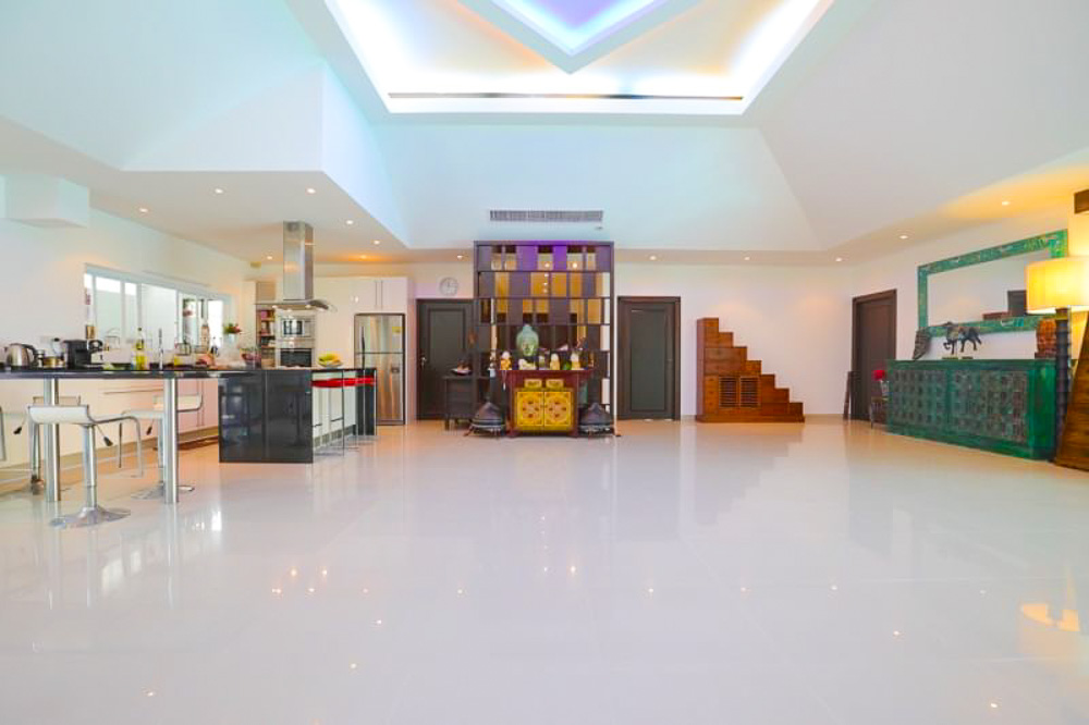 3-BR Family Residence-8