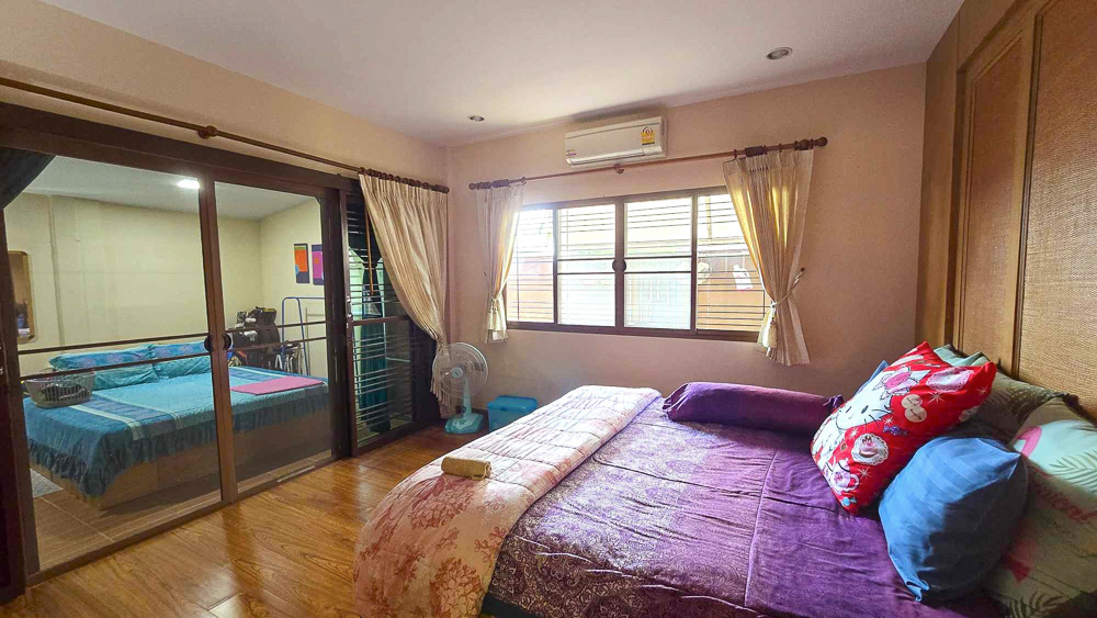 Barina Pattaya 4BR Single-Story House for Sale-13