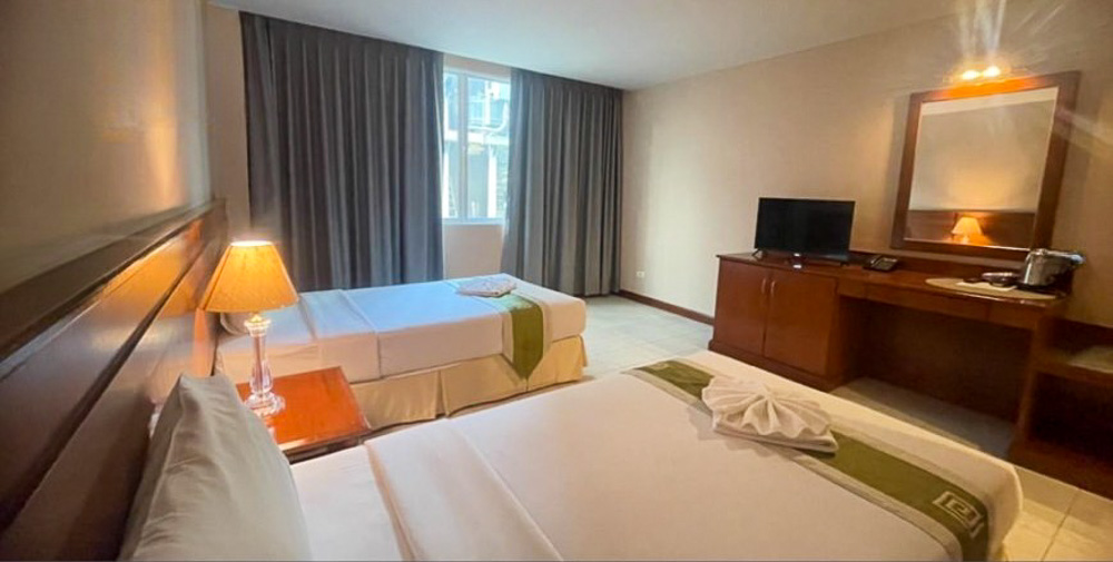 Crown Pattaya Beach Hotel-9