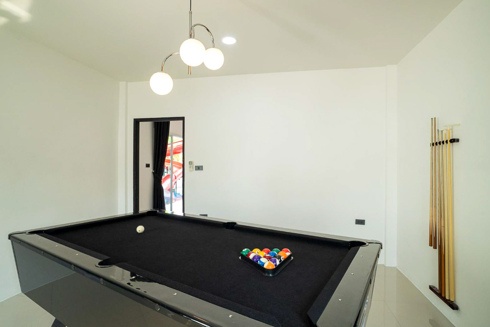Grand 6-BR Luxury Villa-10