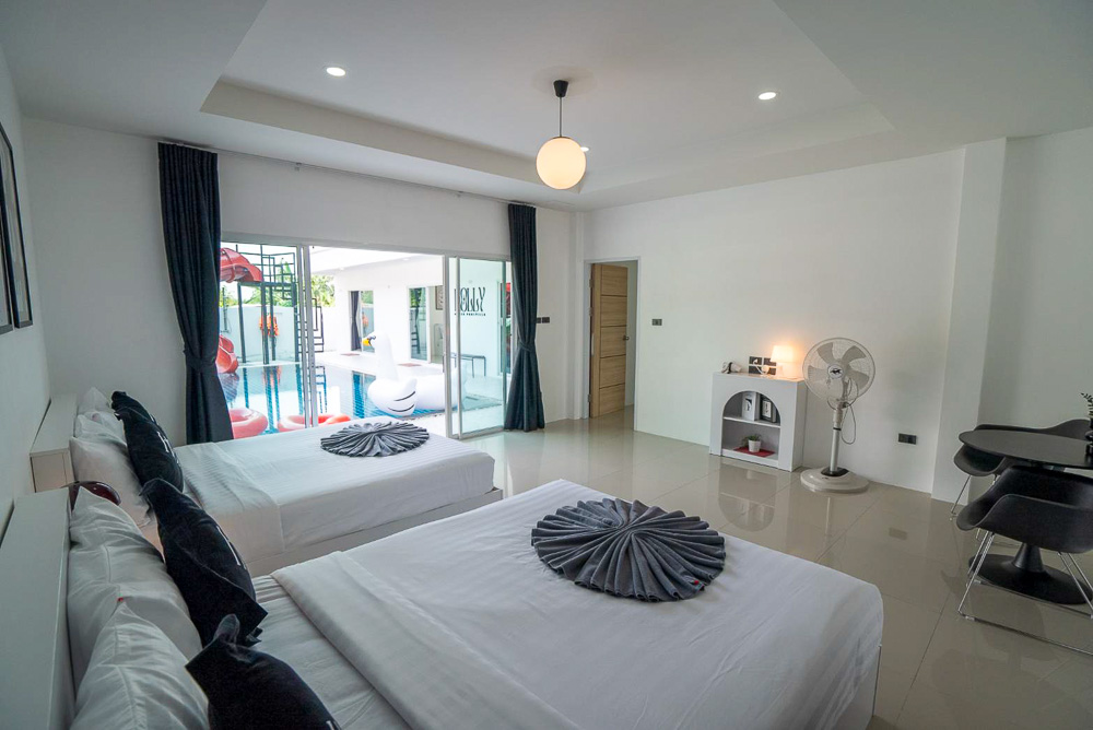 Grand 6-BR Luxury Villa-15