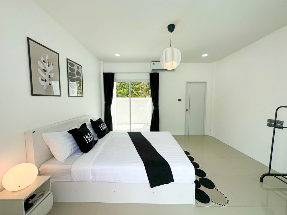 Grand 6-BR Luxury Villa-16