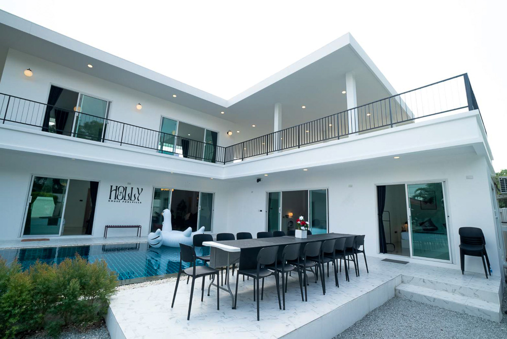 Grand 6-BR Luxury Villa-3