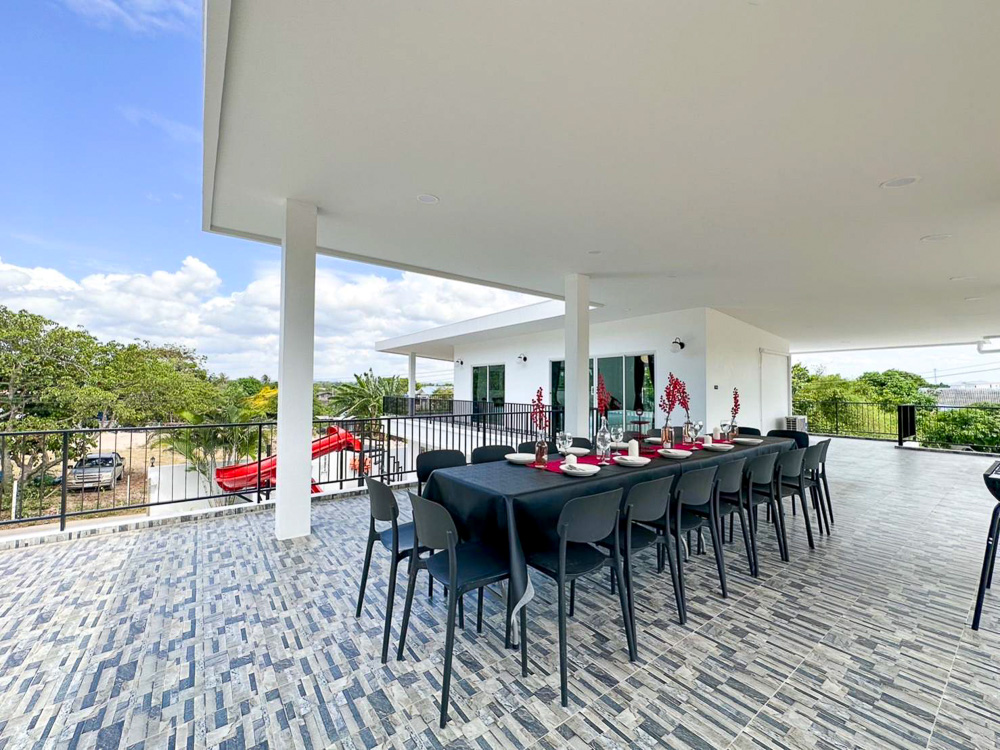 Grand 6-BR Luxury Villa-7