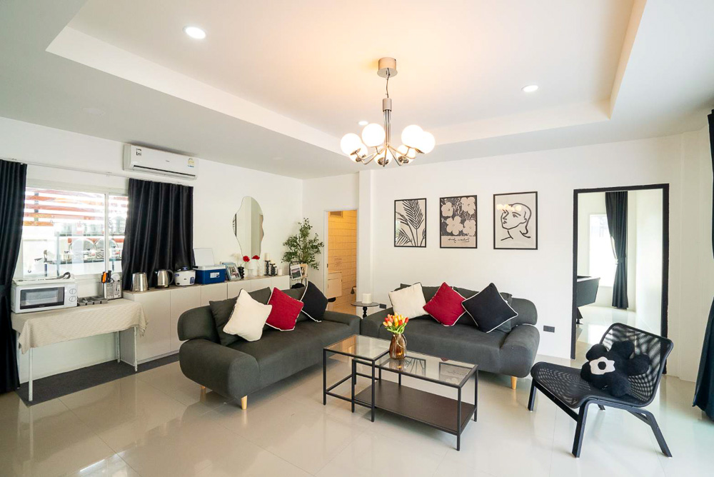 Grand 6-BR Luxury Villa-8