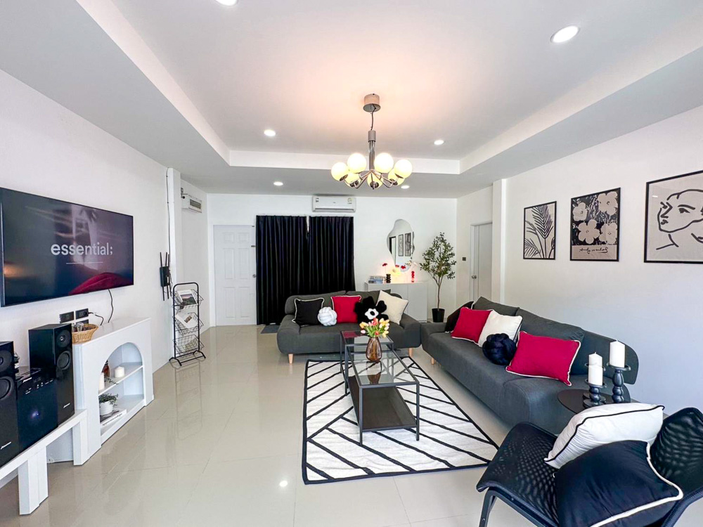 Grand 6-BR Luxury Villa-9