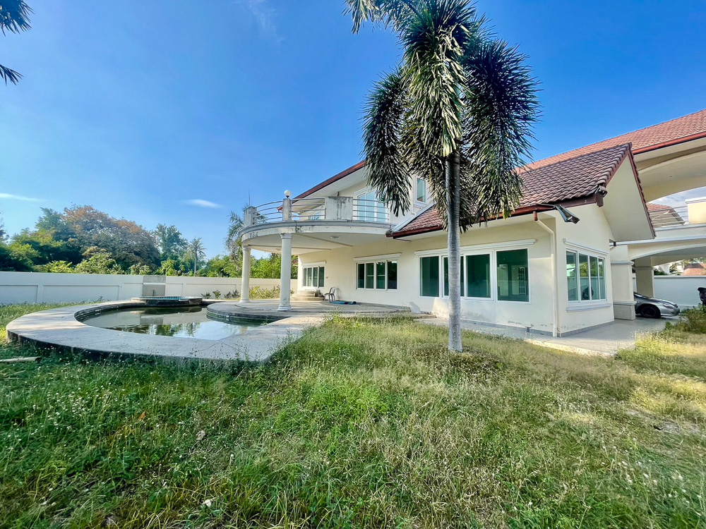 Villa for Sale Close to MIS-3