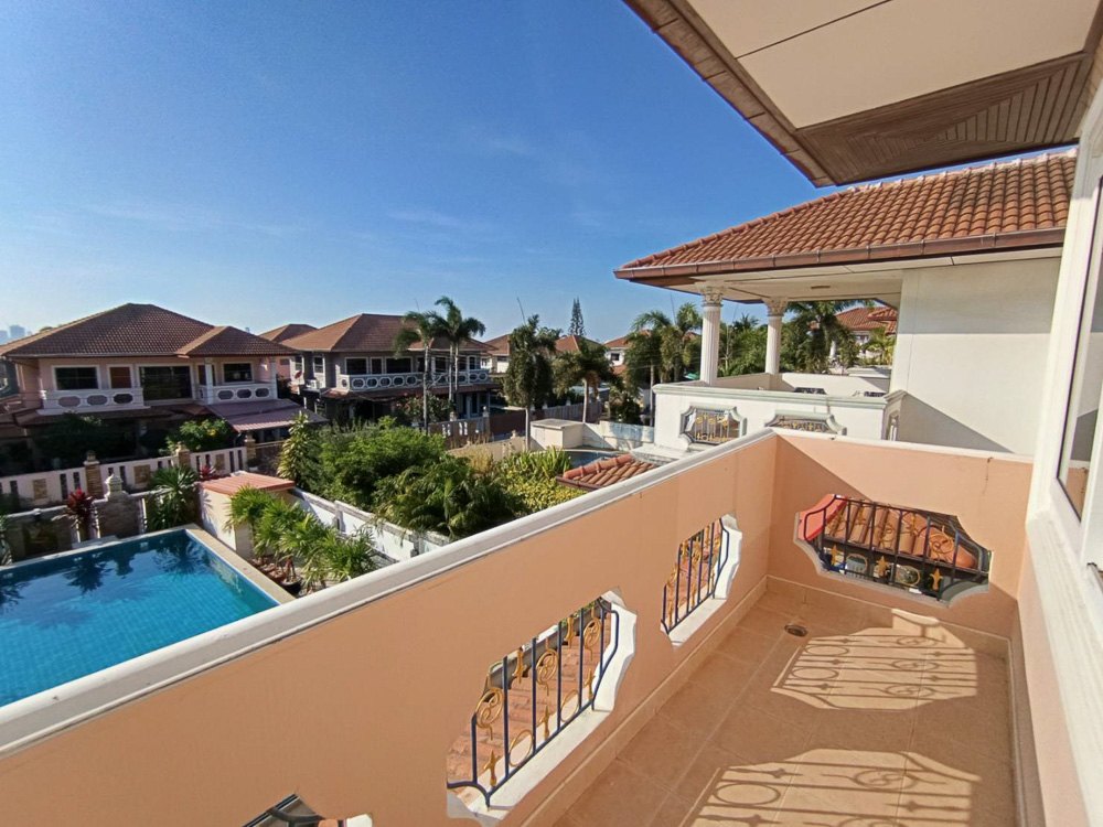 4-BR Detached Villa for Rent in Pattaya-21