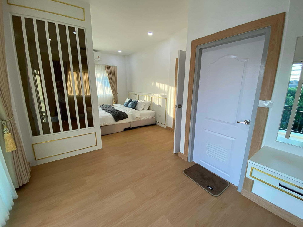 4-BR Family Villa for Sale near MIS-17