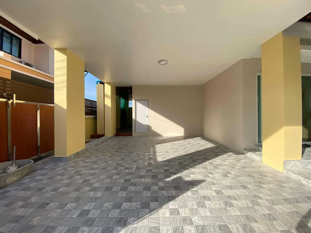 4-BR Family Villa for Sale near MIS-5