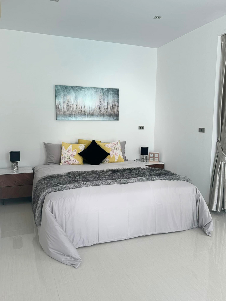 4-BR Modern Villa for Sale in Jomtien-10