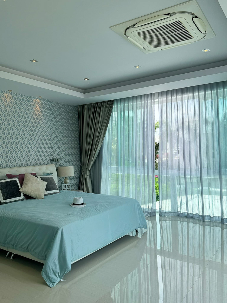 4-BR Modern Villa for Sale in Jomtien-9