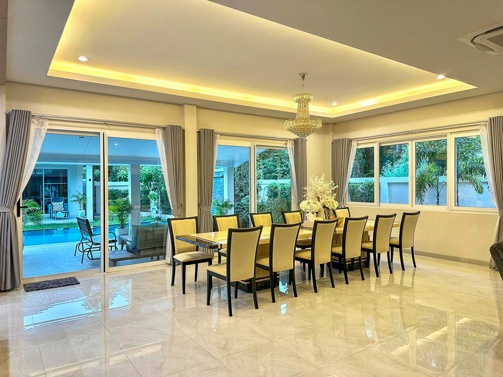 6-BR Luxury Estate for Sale near EFIP-11