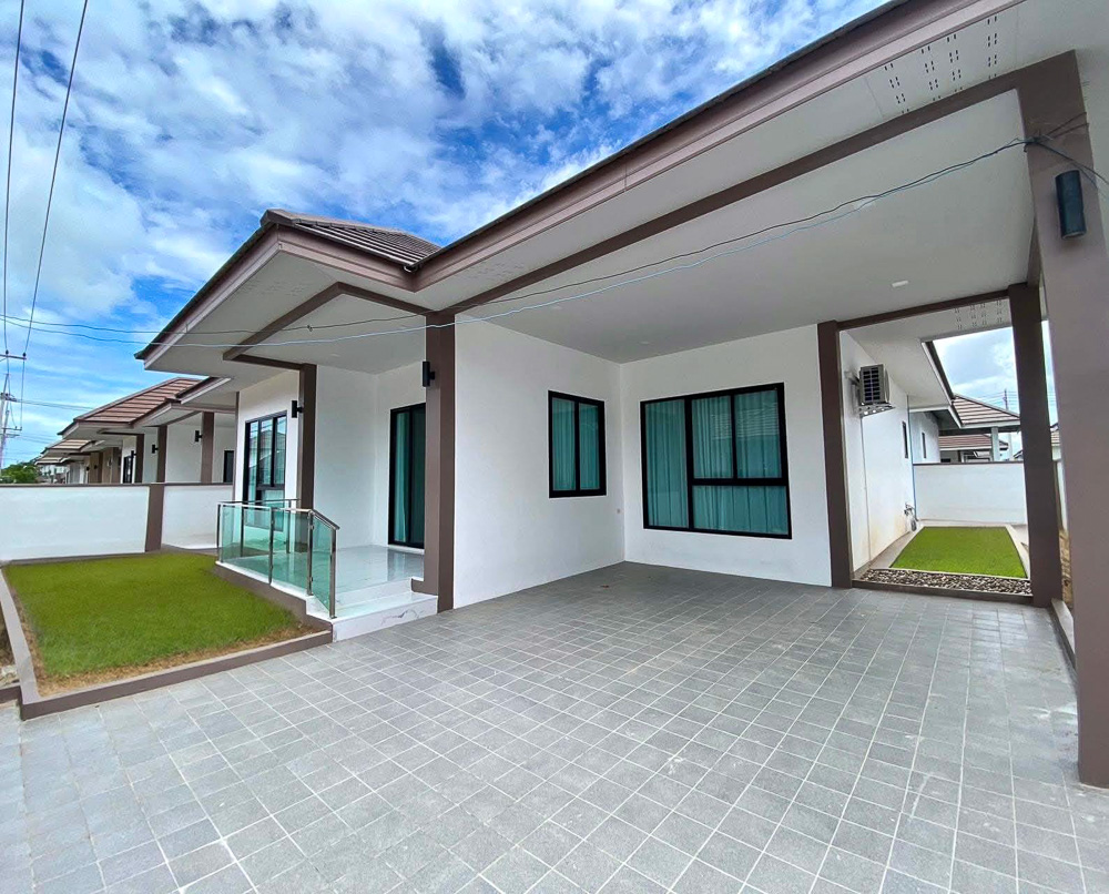 Family Villa for Sale at The Lake-1