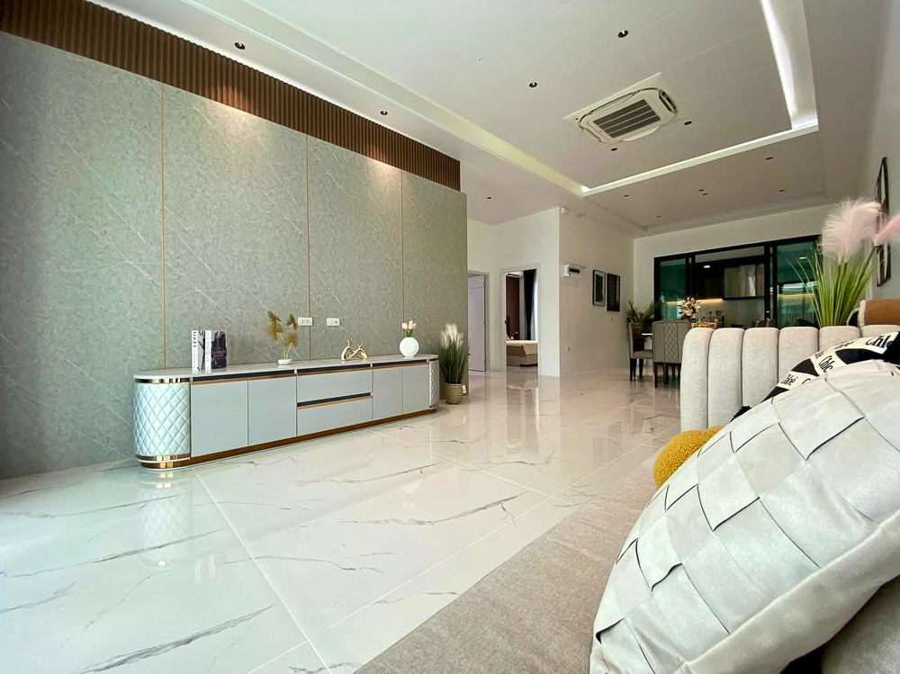 Family Villa for Sale at The Lake-2