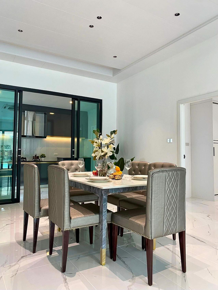 Family Villa for Sale at The Lake-5