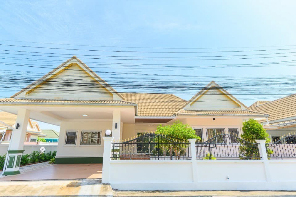 Family Villa for Sale in Boon Samphan-2