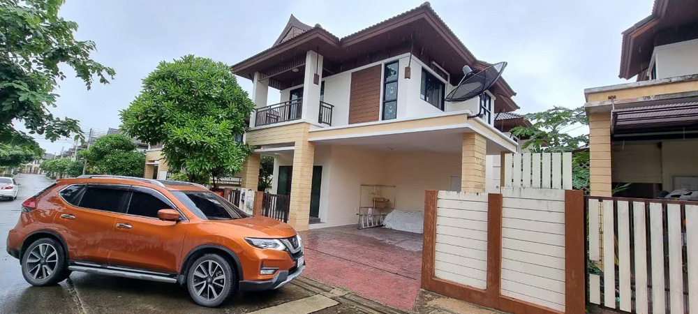 Family Villa for Sale in Pattaya-1
