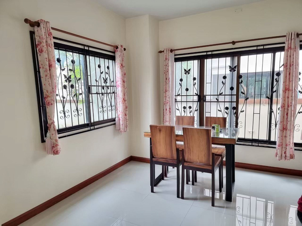 Family Villa for Sale in Pattaya-5