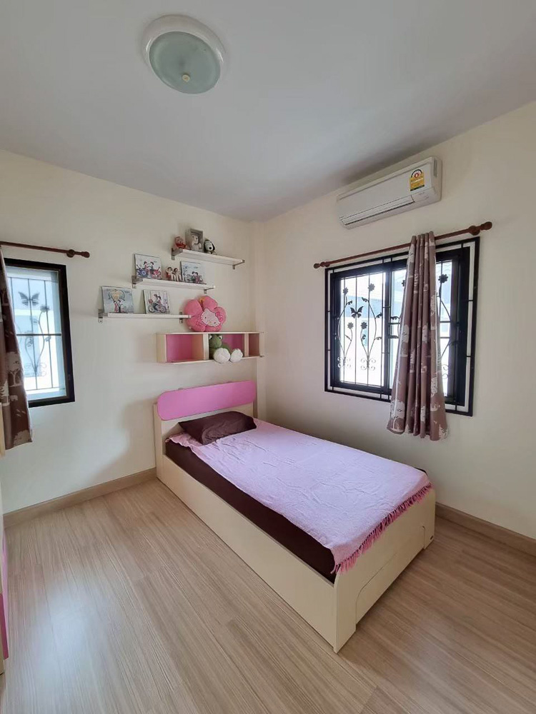 Family Villa for Sale in Pattaya-8
