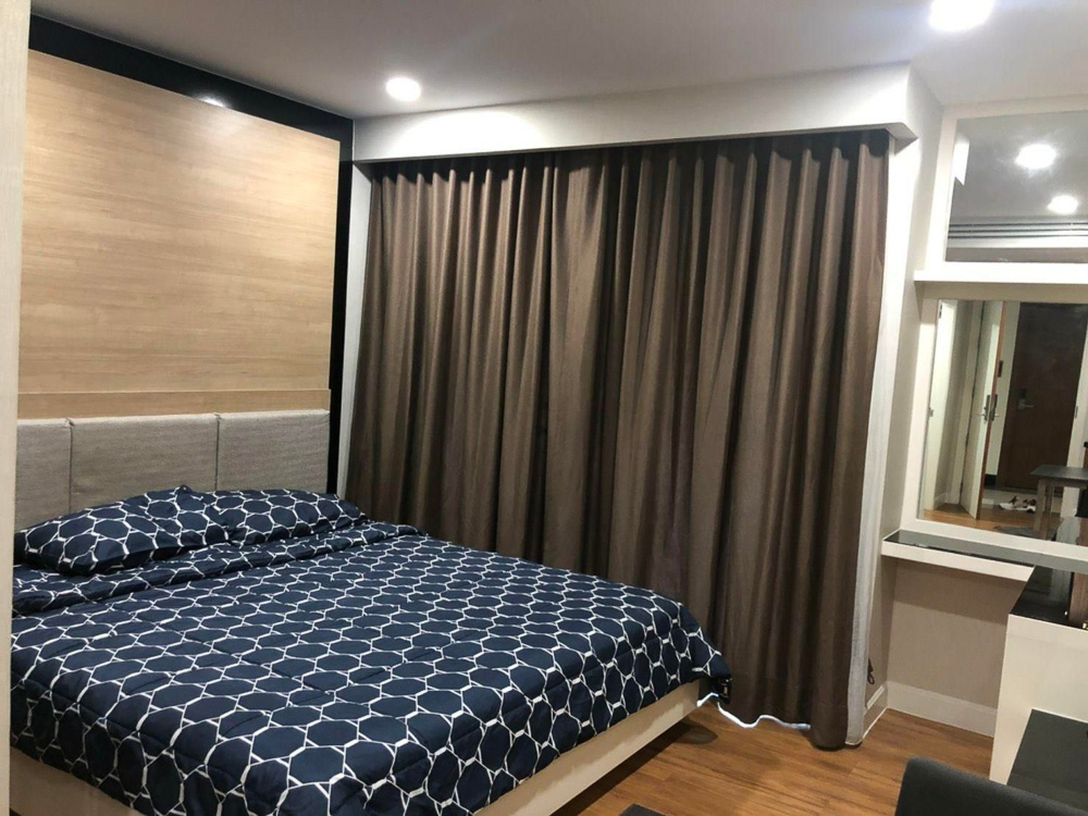 Ground-Floor Studio Condo for Rent-4