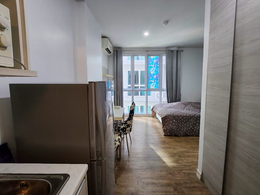 Studio Condo for Rent-4