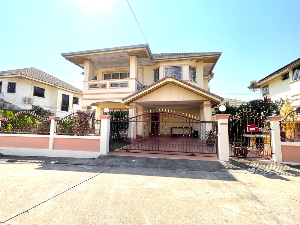 Villa for Sale in Boon Samphan-1