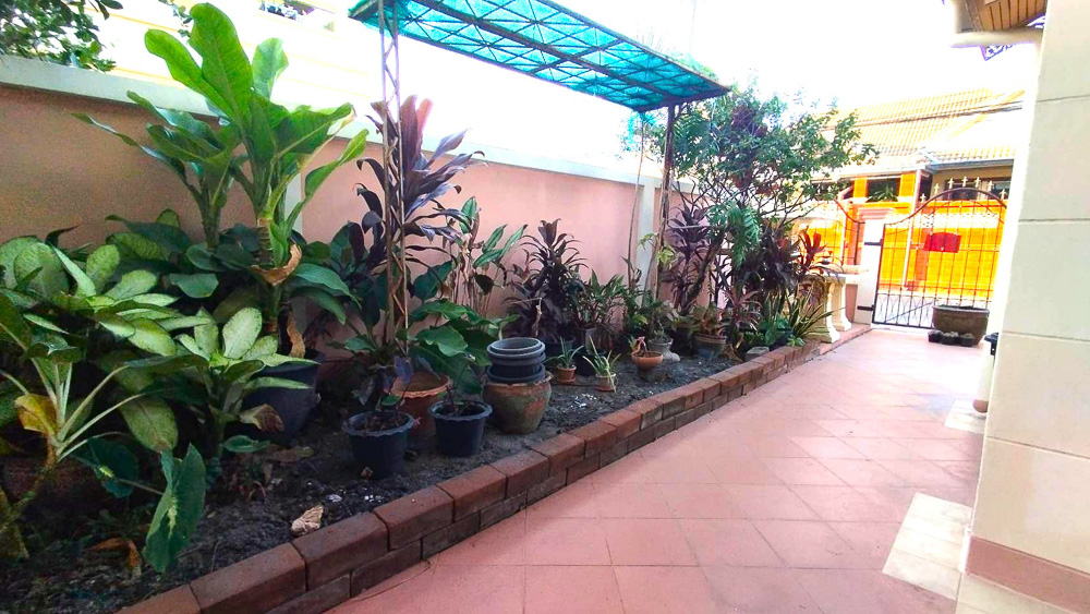 Villa for Sale in Boon Samphan-4