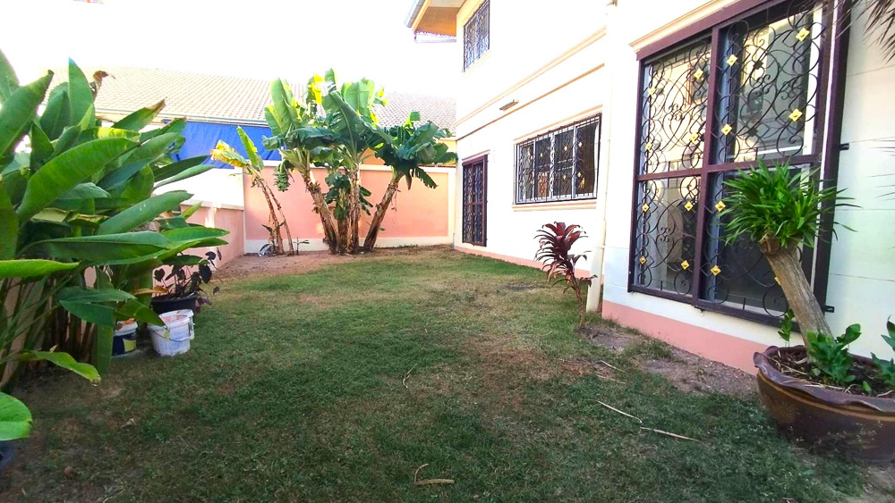 Villa for Sale in Boon Samphan-5