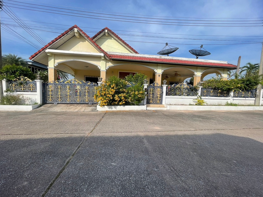Villa for Sale in Pong, East Pattaya-1