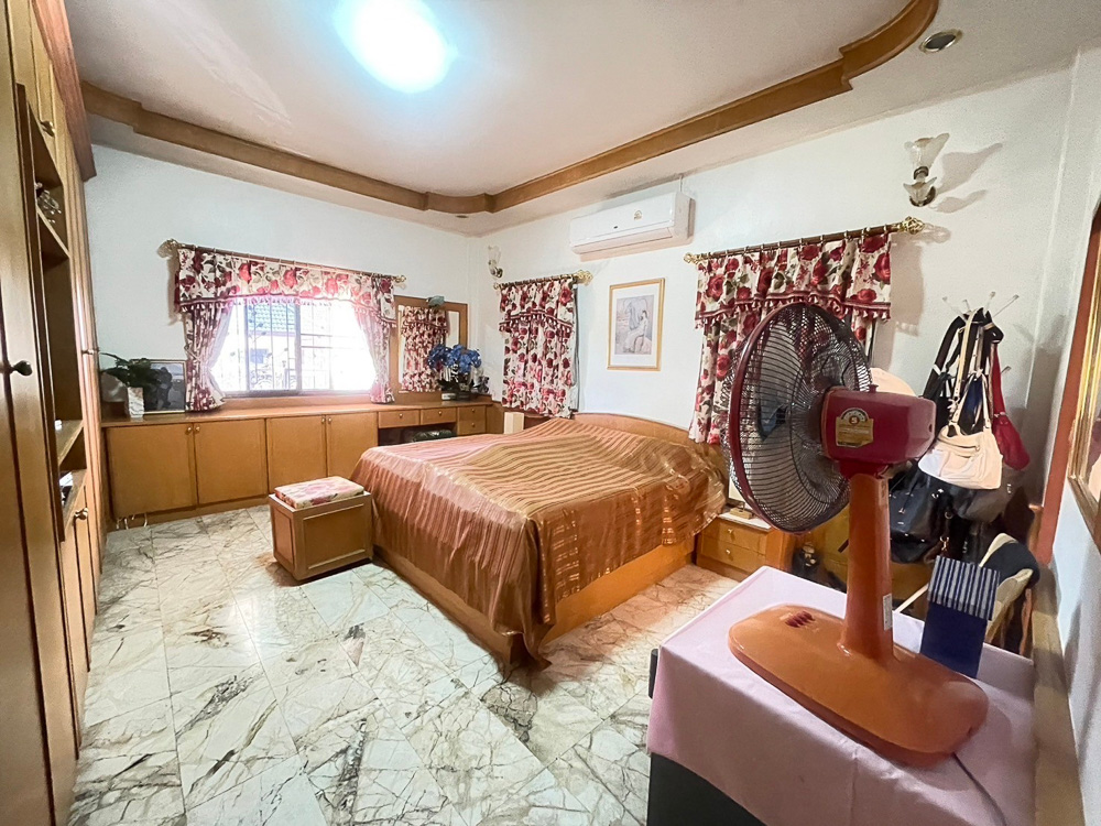 Villa for Sale in Pong, East Pattaya-13