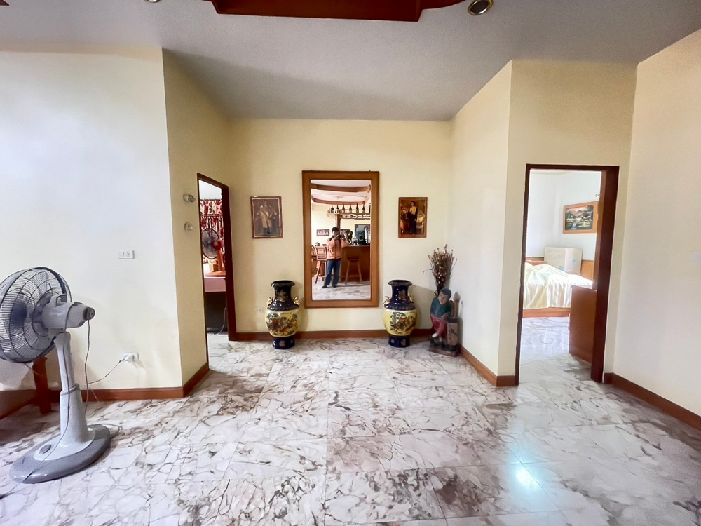 Villa for Sale in Pong, East Pattaya-9