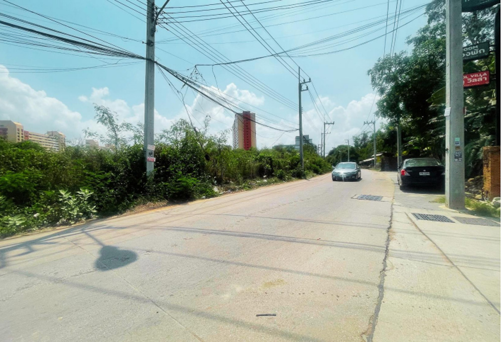Land Plot for Sale in Thepprasit-7