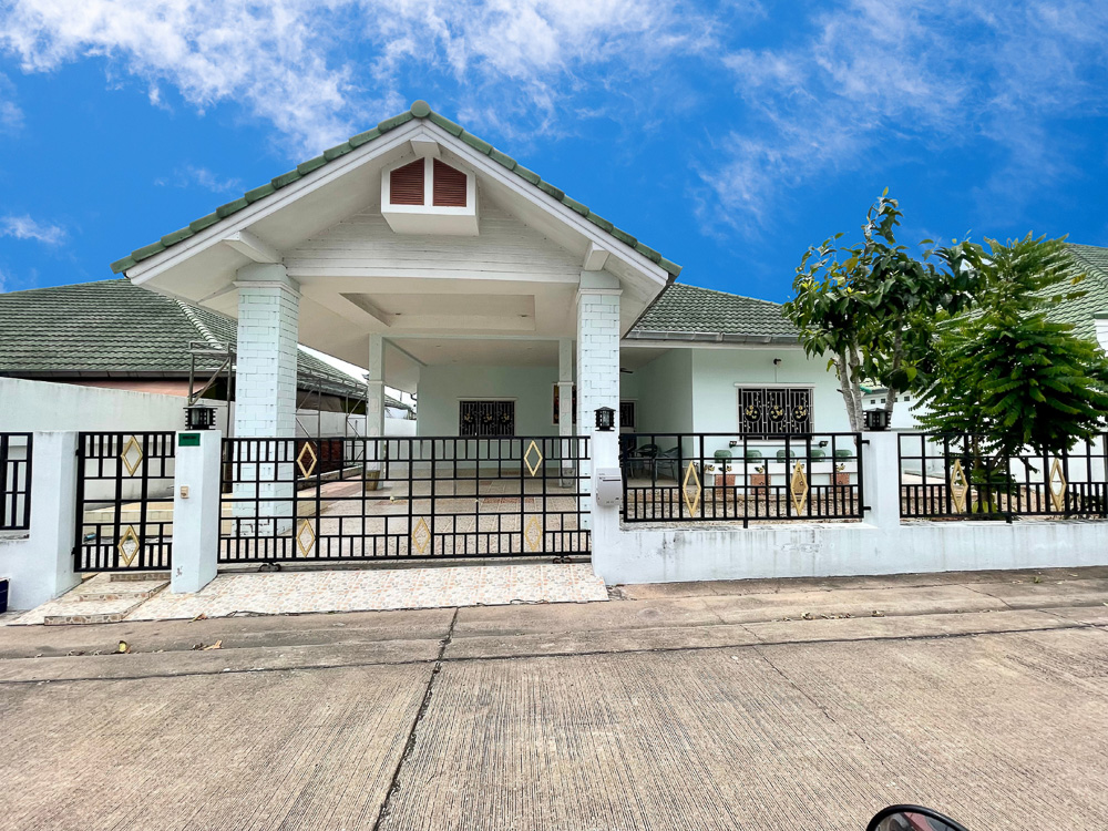 Villa for Sale in Nong Pla Lai, Pattaya-1